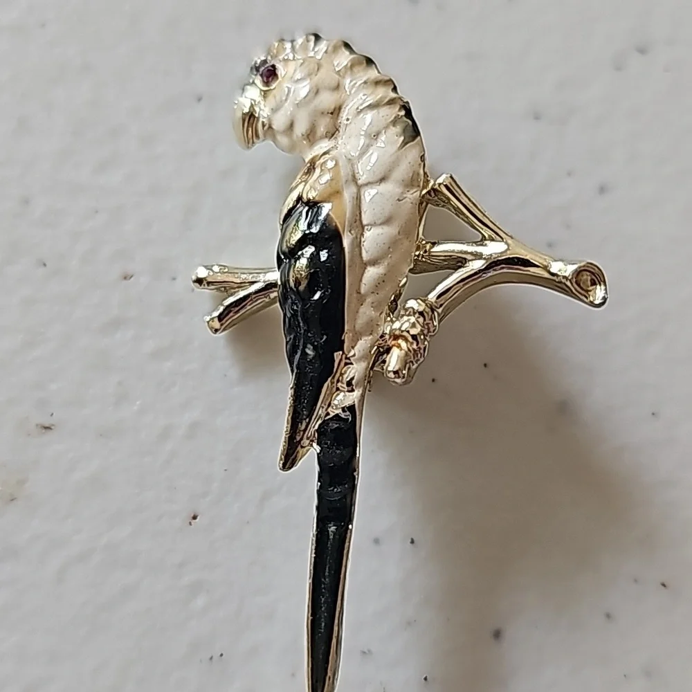 Vintage BIRD pins - Picture 2 of 3